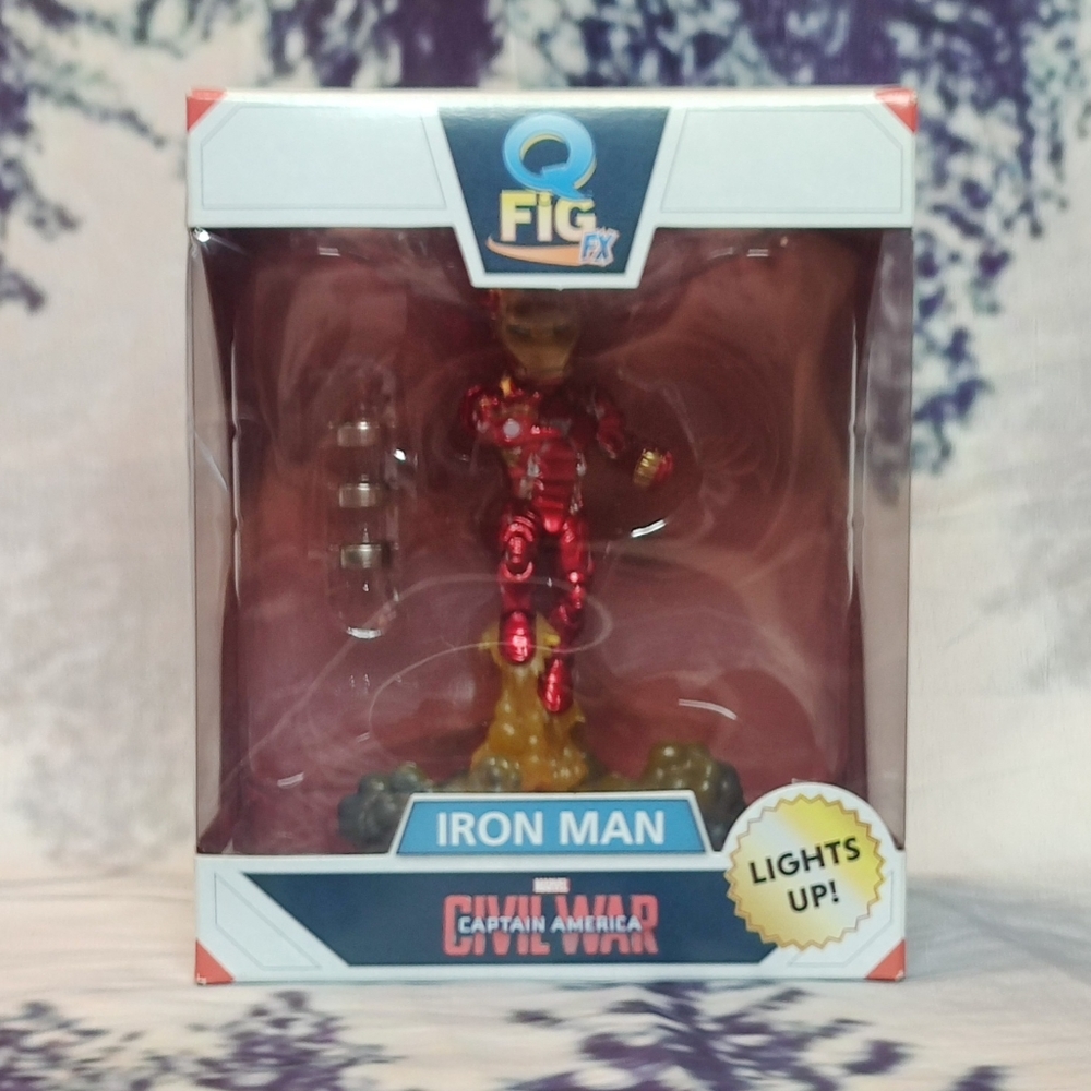 QFIGFX 2017 Marvel Captain America Civil War: Iron Man Light Up Figure